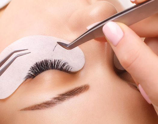 Extensão de Cílios e similares